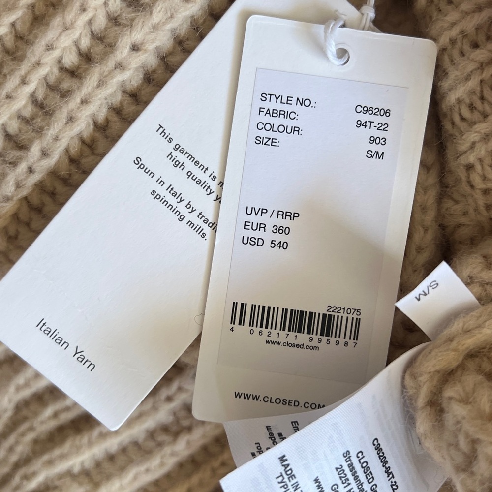 NWT $540 Closed Elegant Beige Women's Sweater poncho Alpaca Size S M Knit - Picture 12 of 12
